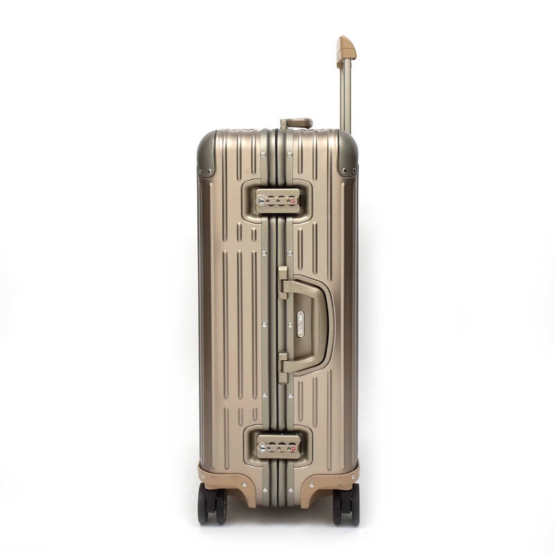 リモワ トパーズ チタニウム 中古商品 924.63.03.4 64リットル 4輪