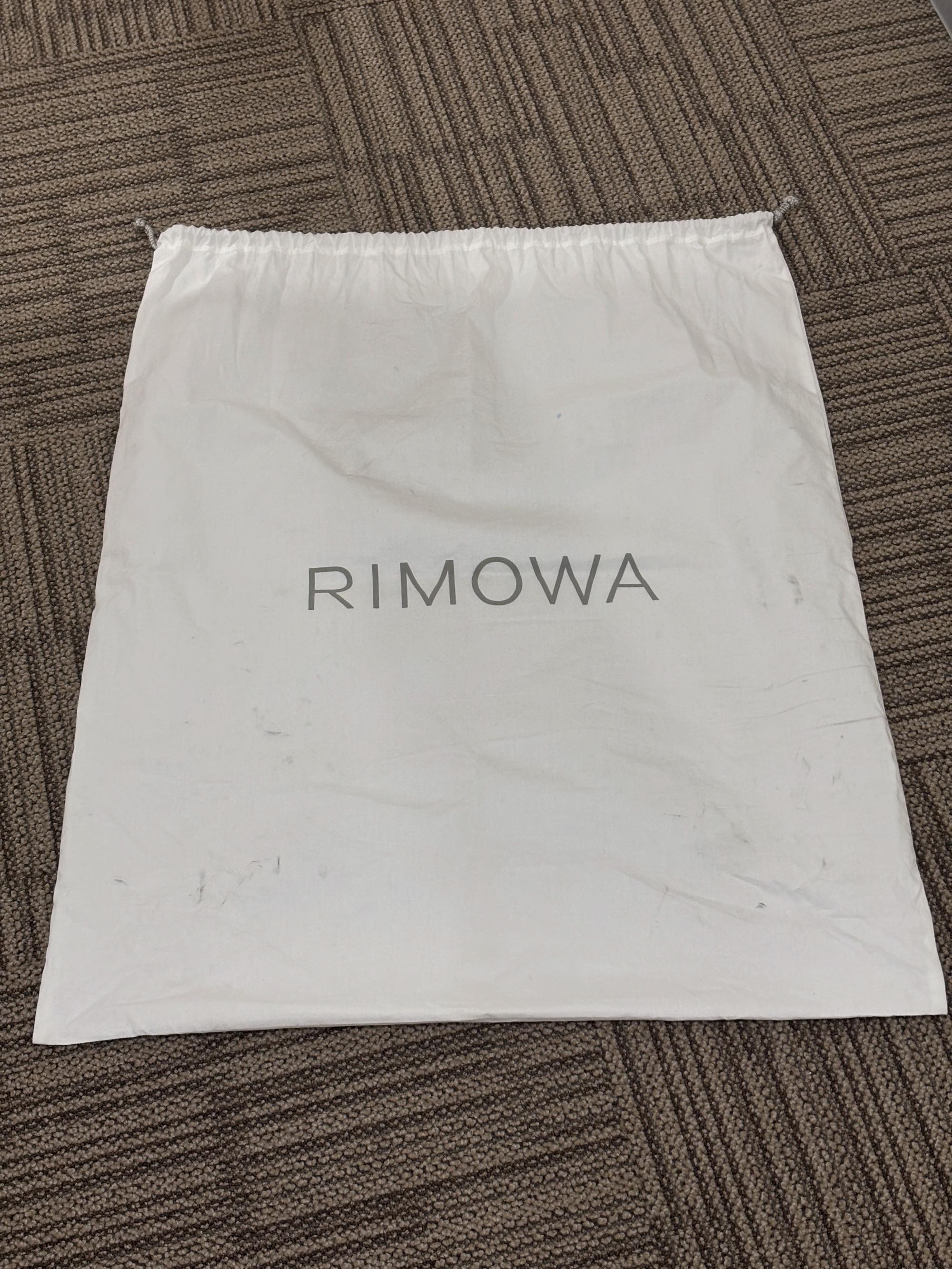 リモワ オリジナル 925.40.00.4 コンパクト シルバー 中古美品 29リットル 4輪