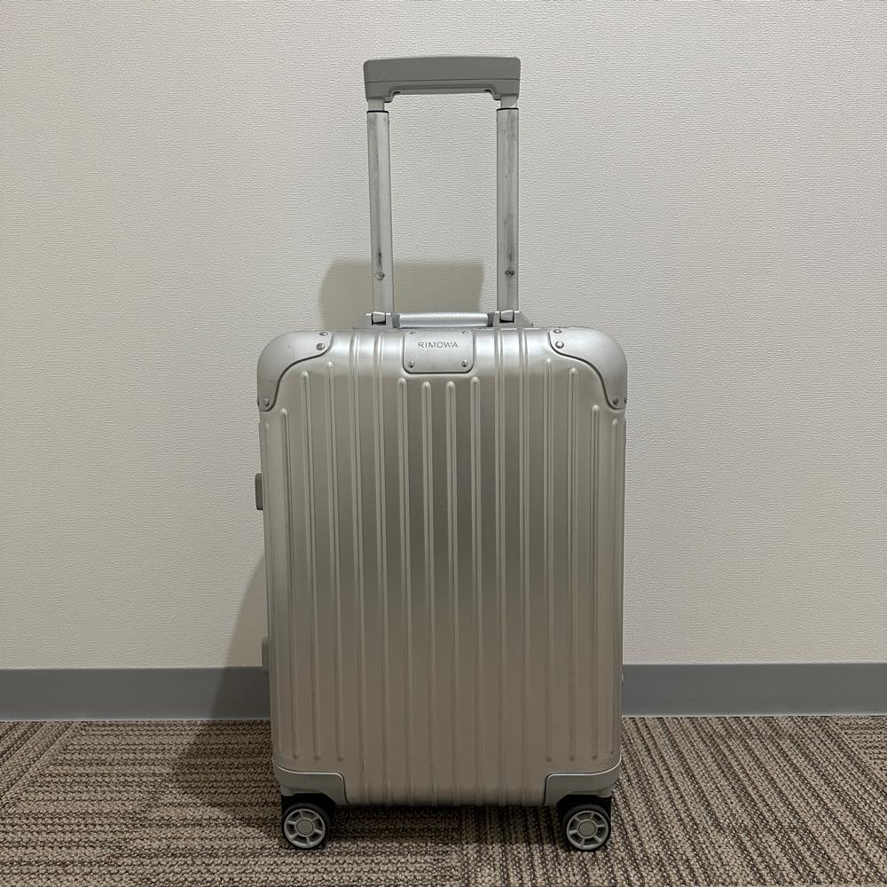 リモワ オリジナル 925.53.00.4 キャビン 中古商品 35リットル 4輪