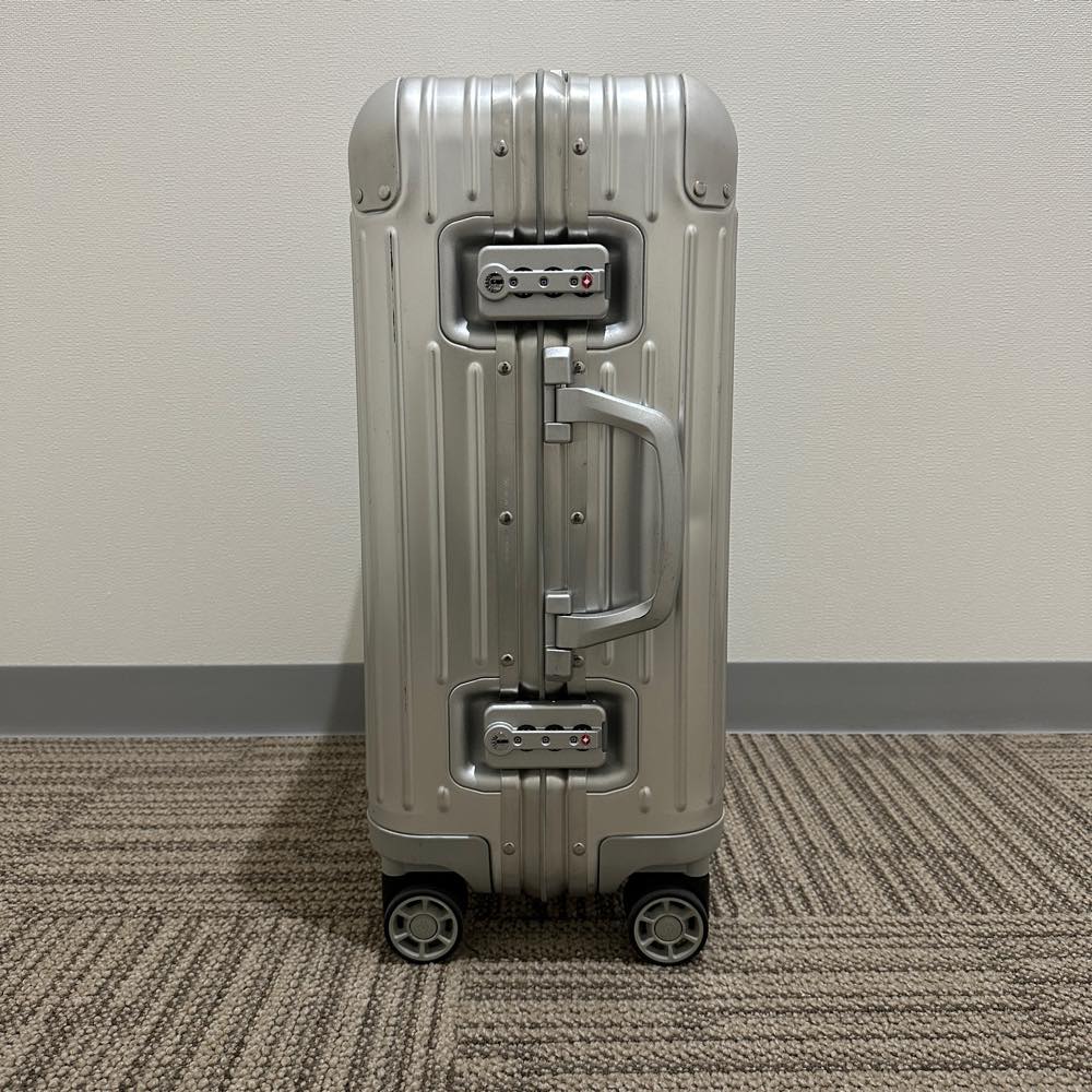 リモワ オリジナル 925.53.00.4 キャビン 中古商品 35リットル 4輪