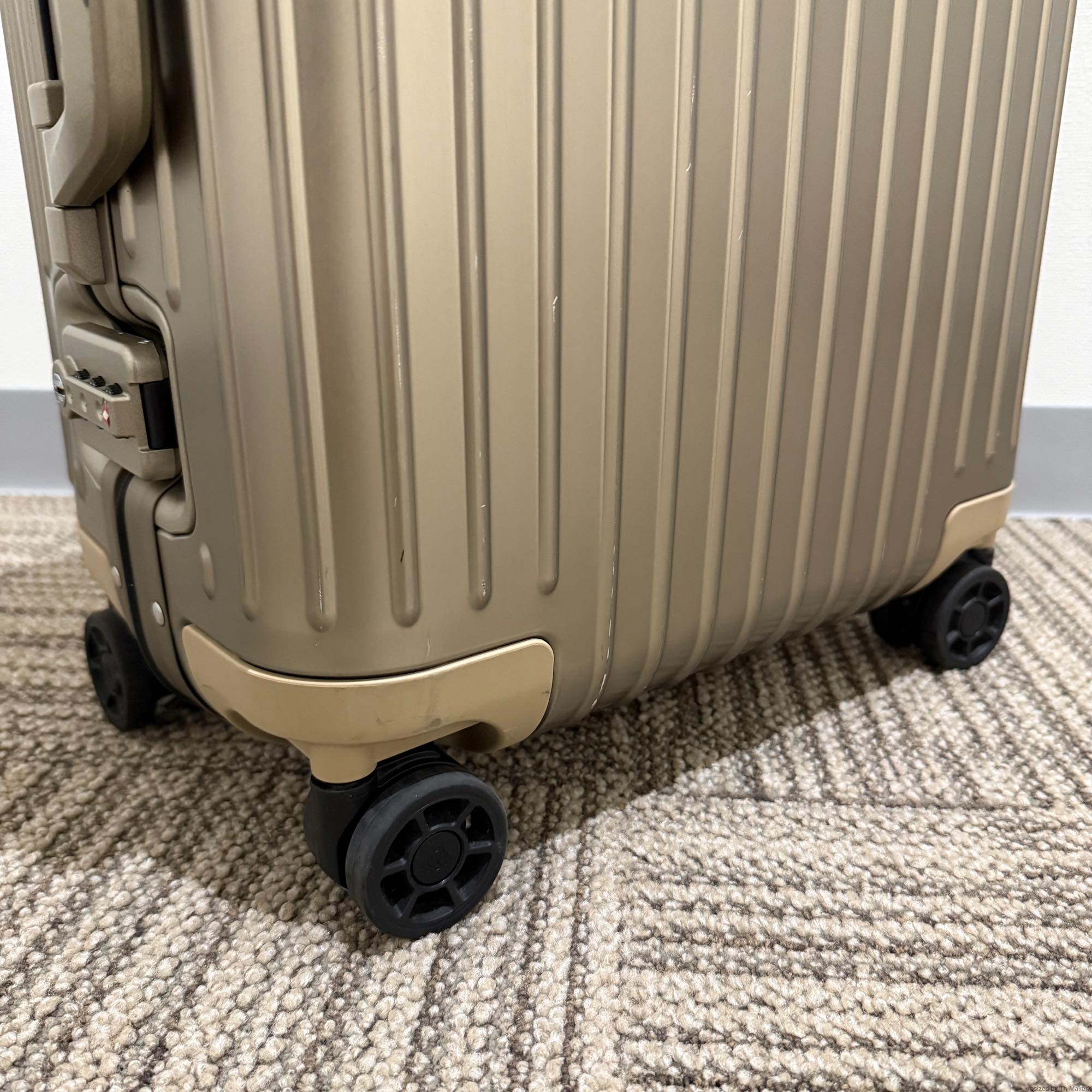 リモワ オリジナル 925.53.04.4 キャビン ゴールド 中古美品 35リットル 4輪
