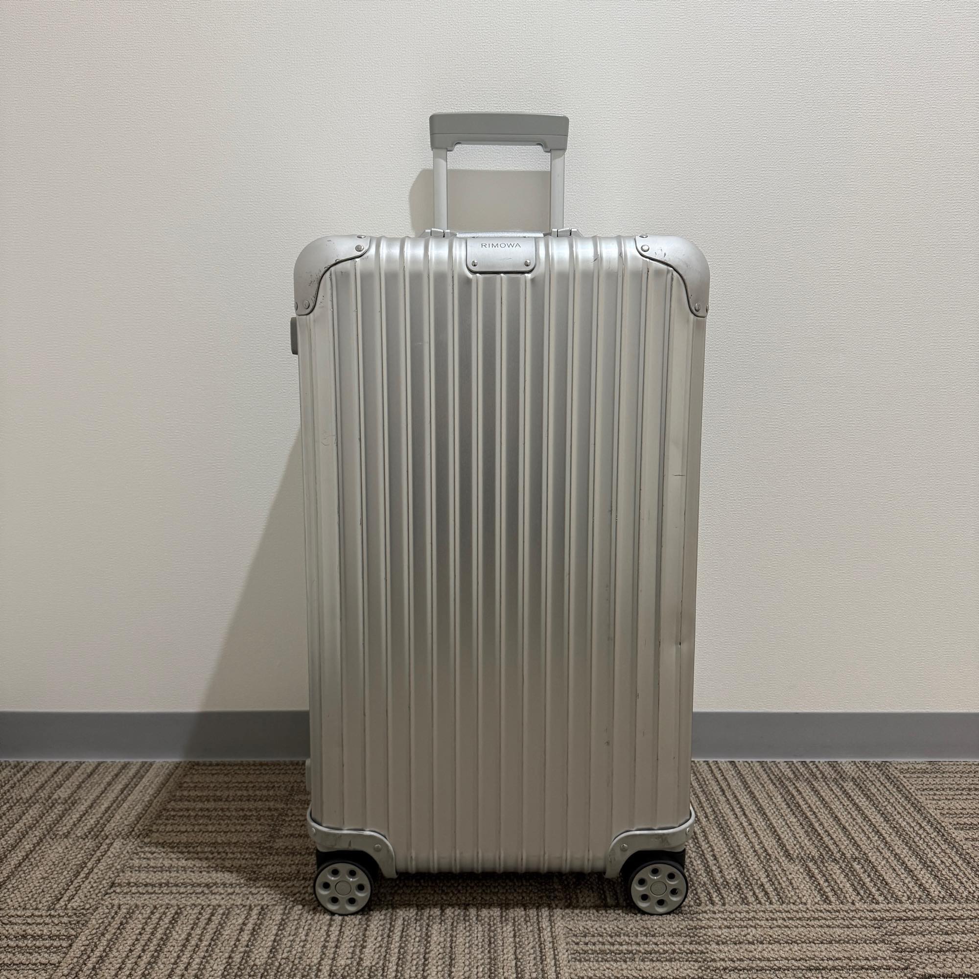 リモワ オリジナル 925.75.00.4 中古美品 トランク シルバー 90リットル 4輪