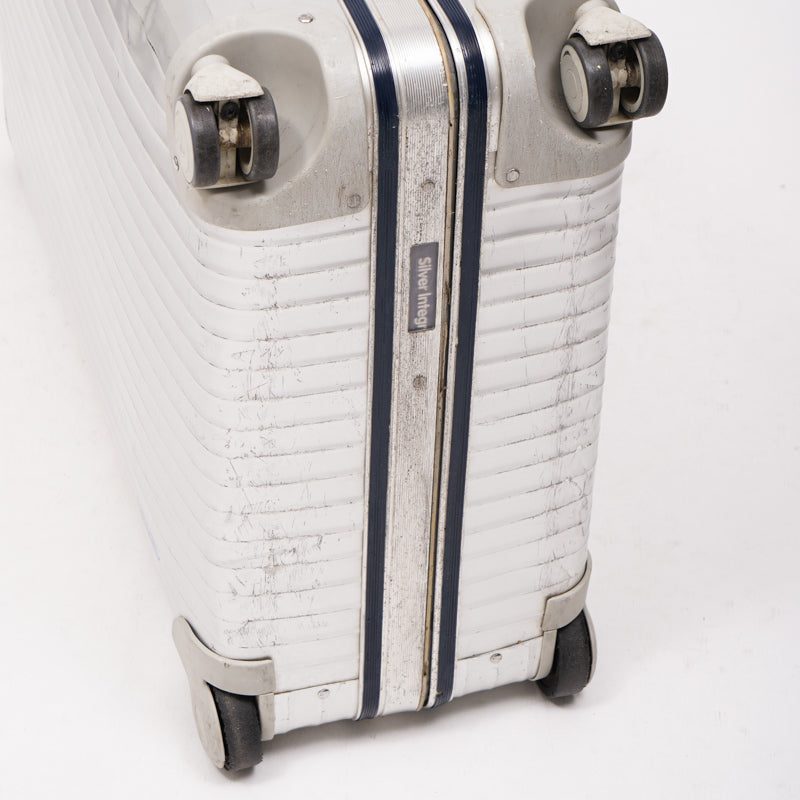 リモワ シルバーインテグラル 中古商品 927.77 104リットル 4輪