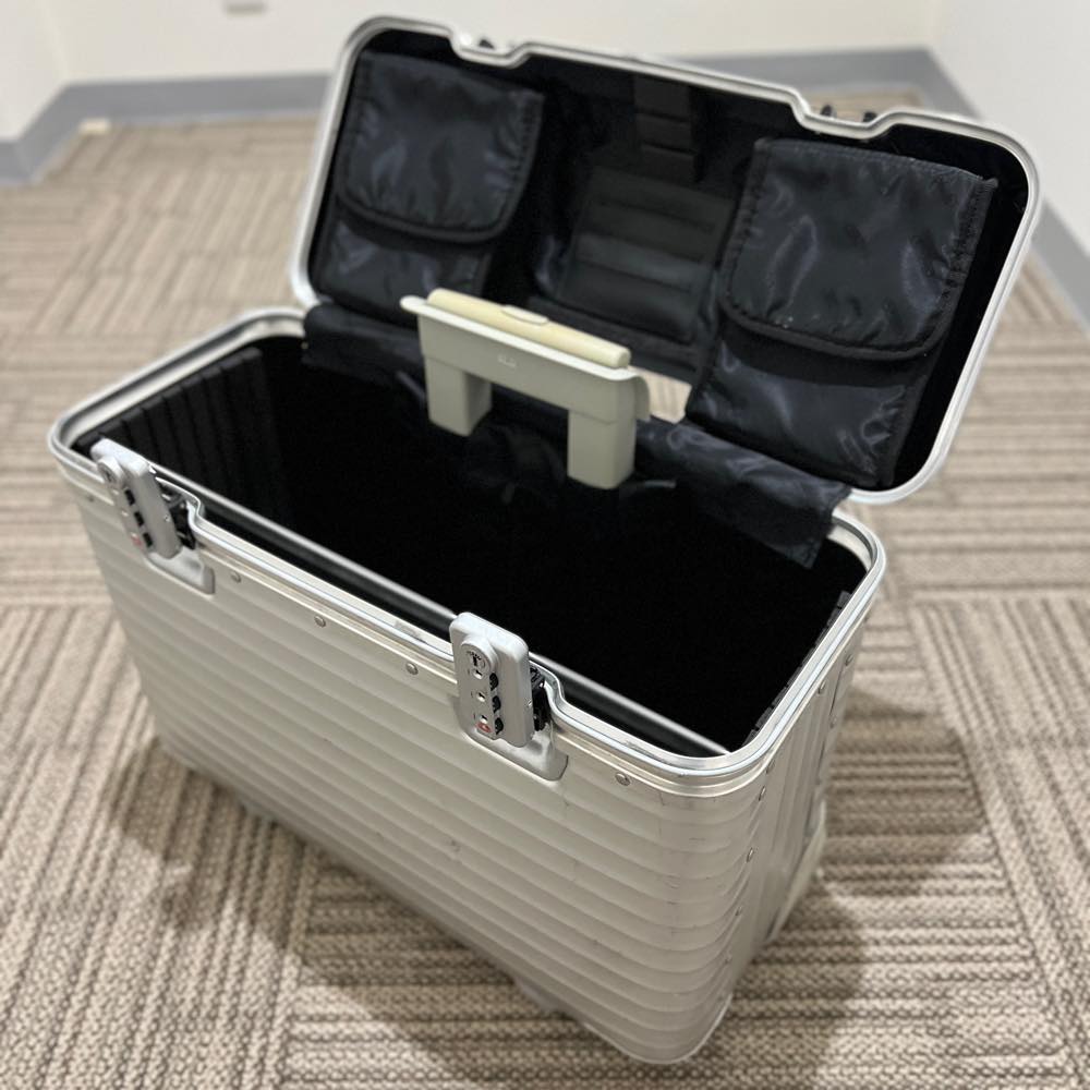 リモワ パイロット 中古商品 928.50 36リットル 2輪