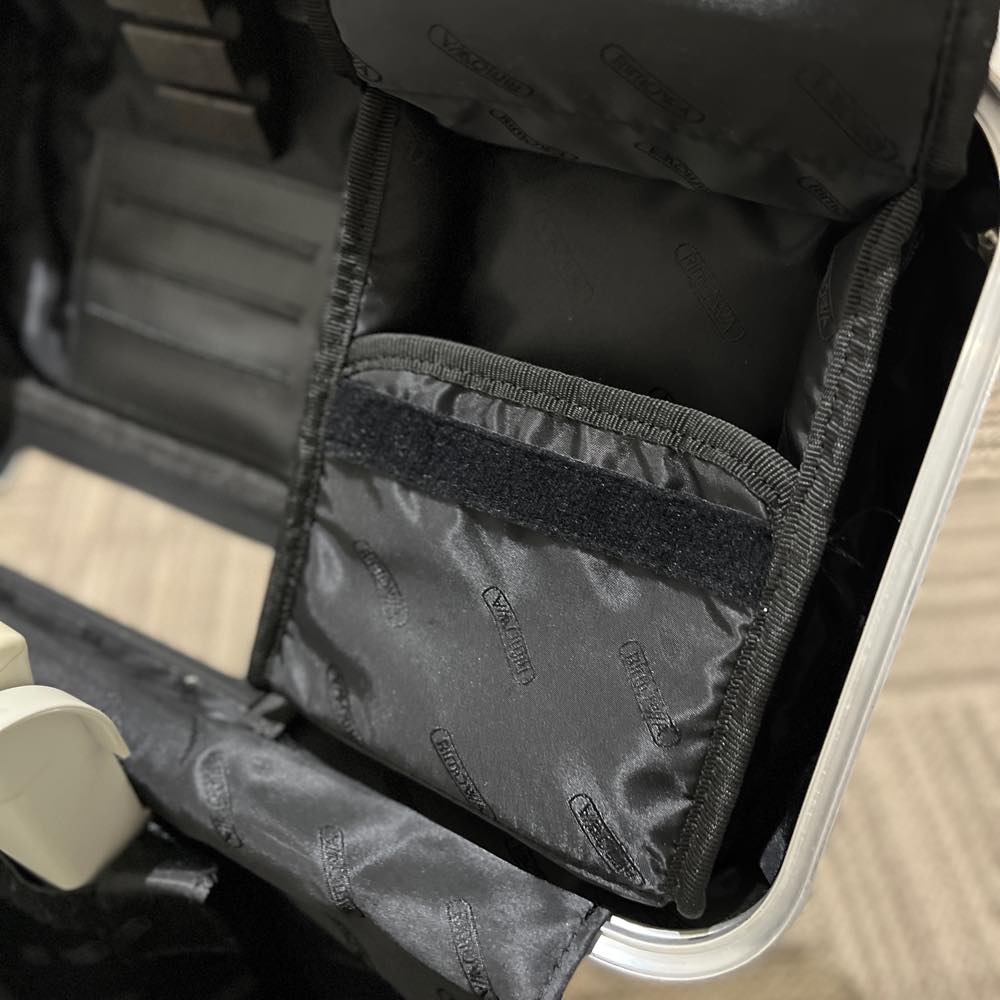 リモワ パイロット 中古商品 928.50 36リットル 2輪