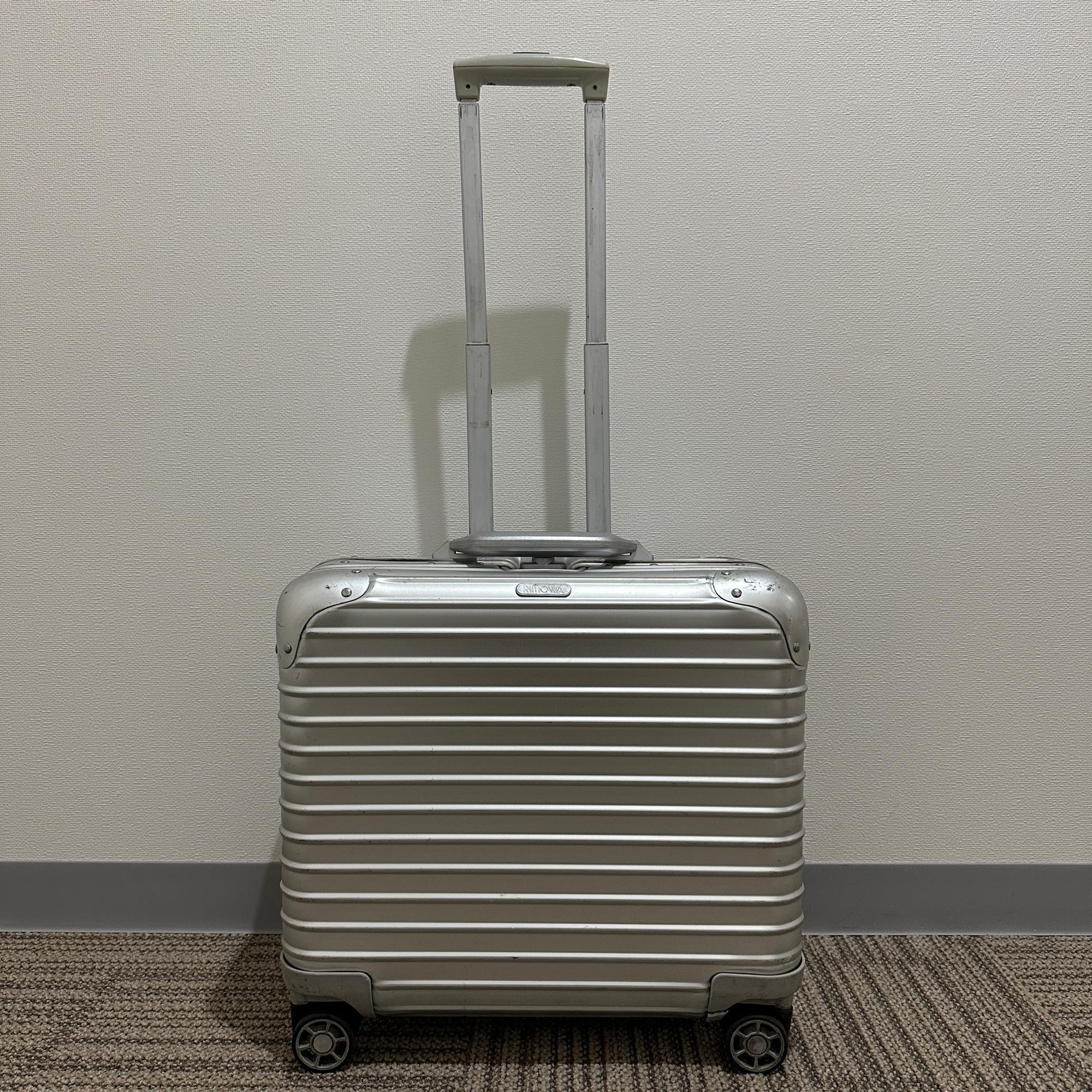 リモワ トパーズ トロリー 932.40 中古商品 29リットル 4輪