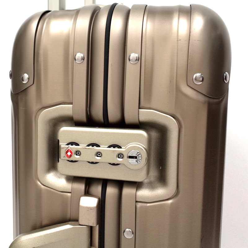 リモワ トパーズ 945.52 中古商品 32リットル 4輪