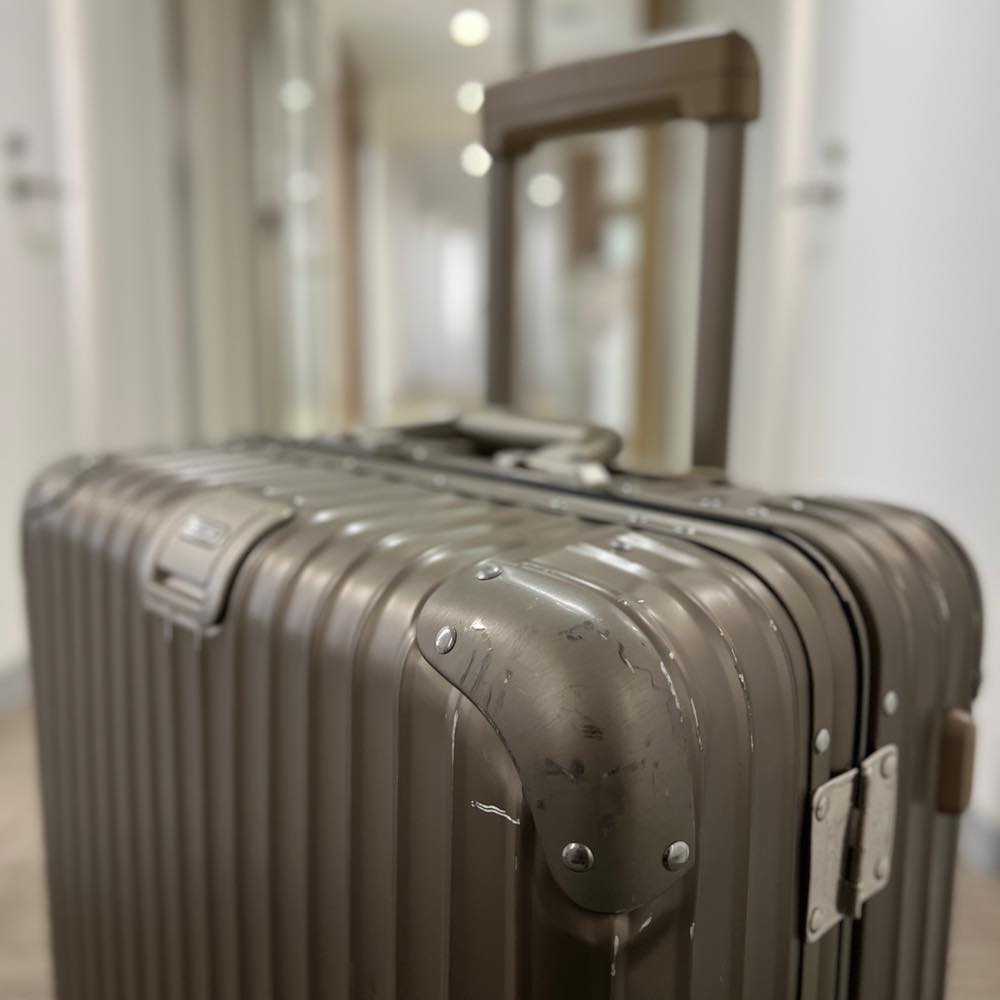 リモワ トパーズ 945.63 中古商品 64リットル 4輪