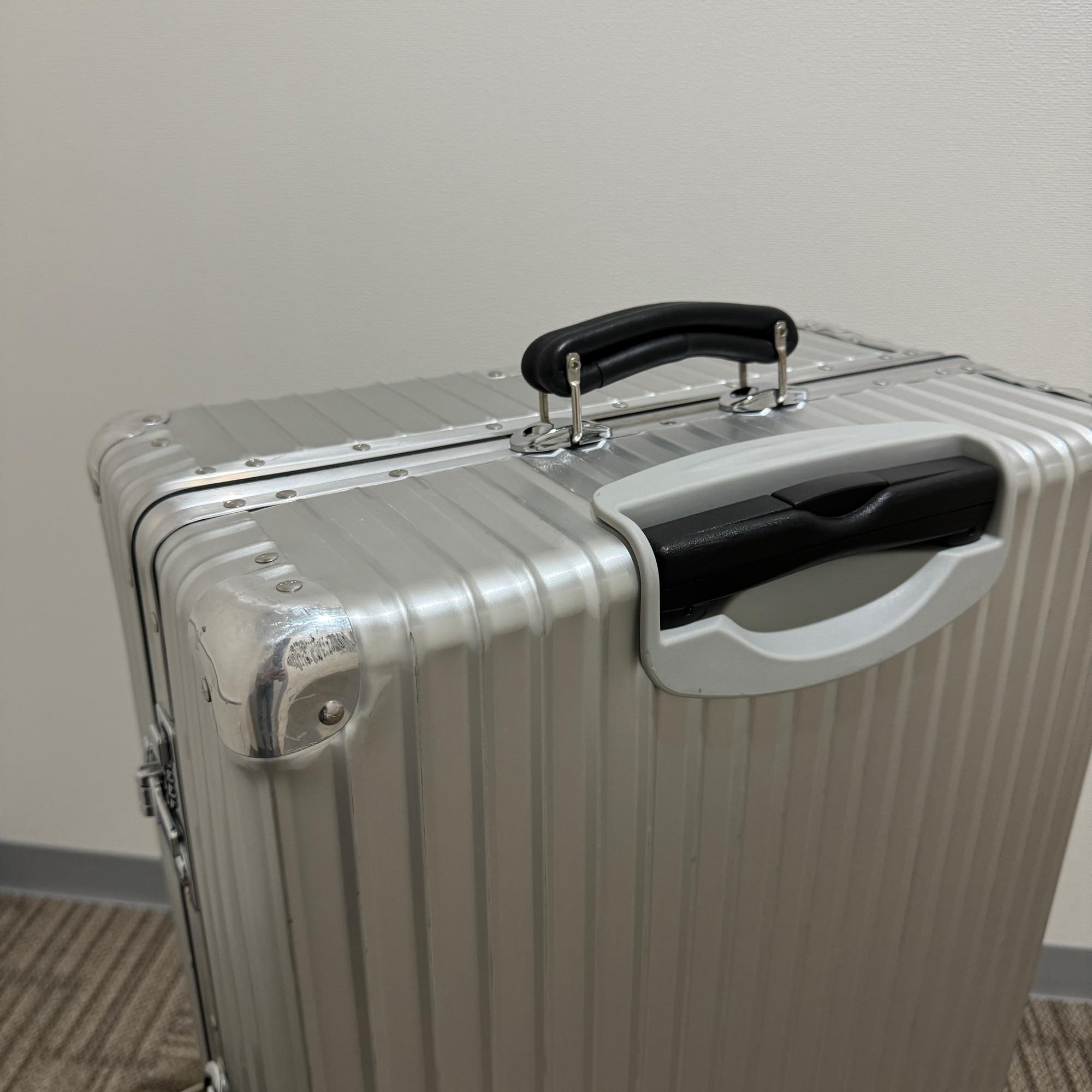 リモワ クラシック チェックインL 972.73 中古美品 84リットル 4輪