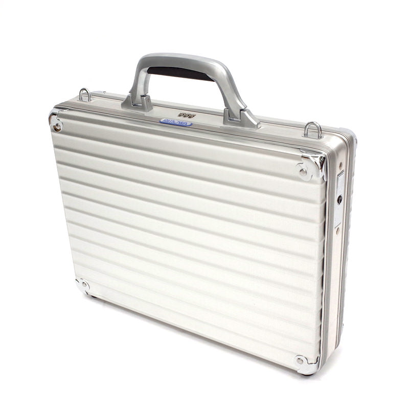 リモワ トパーズ アタッシェ 973.13 中古商品 8リットル