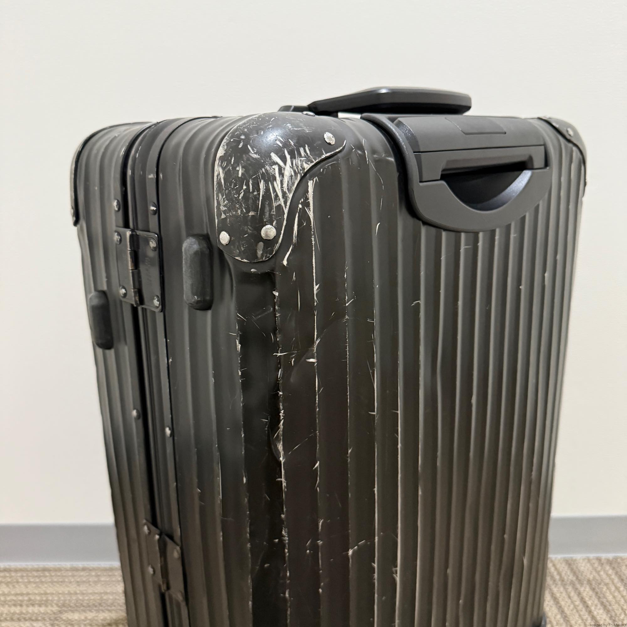 リモワ トパーズ ステルス 中古商品 985.97 64リットル 4輪