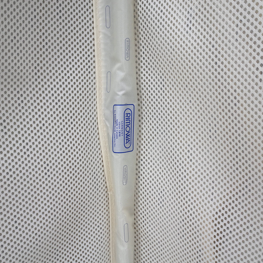 リモワ　サルサエアー　825.77-3　中古美品　105リットル　4輪