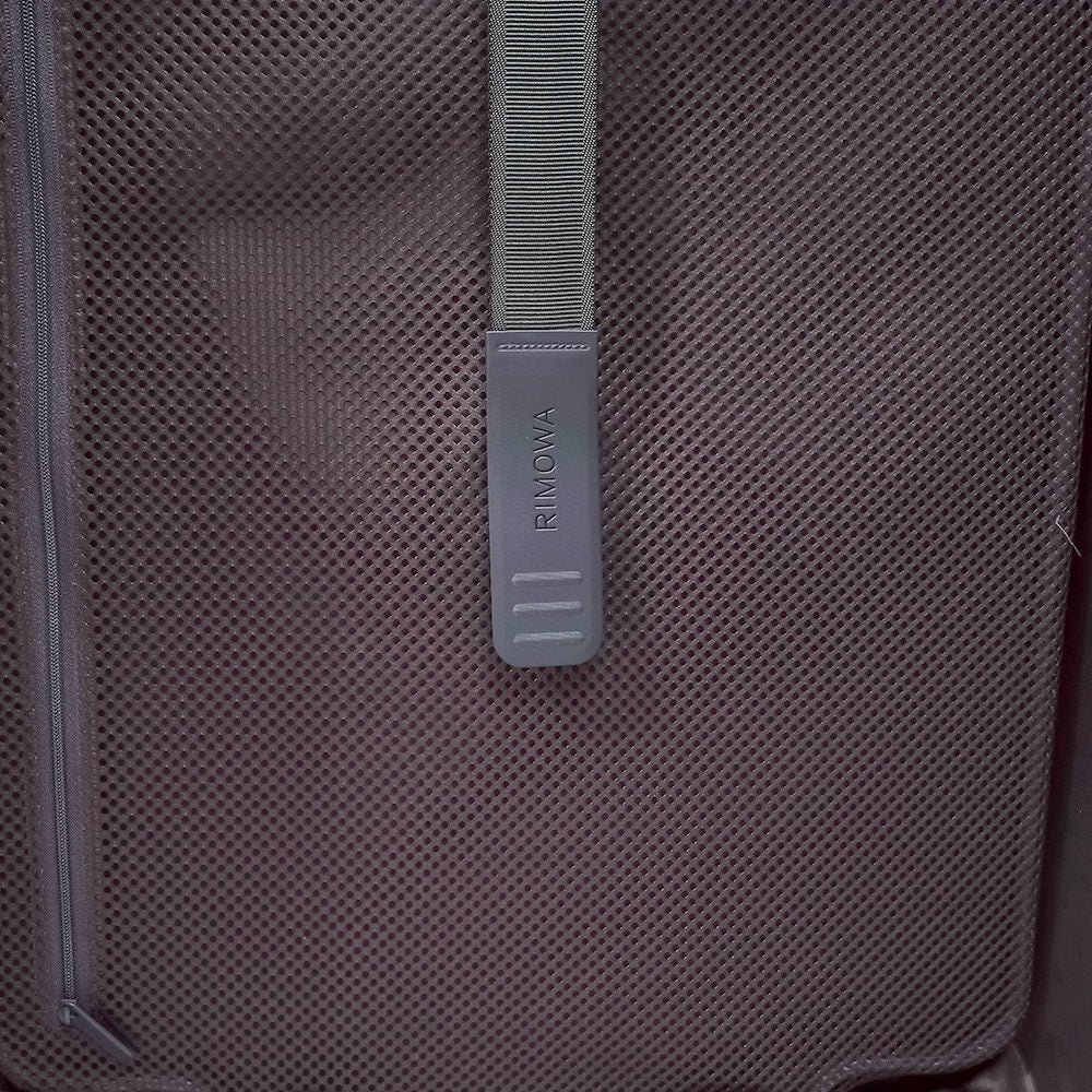 リモワ エッセンシャル チェックインM 60L 中古商品 マットブラック