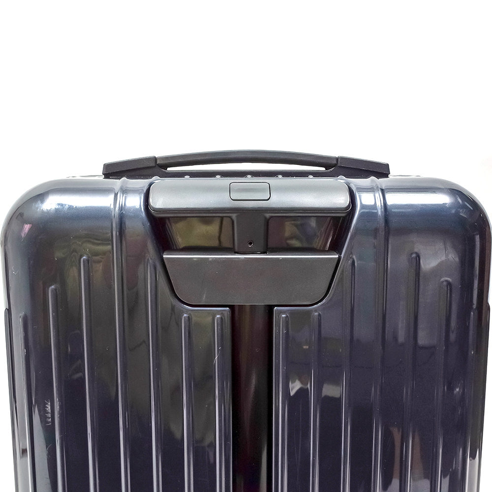 リモワ　サルサエアー　中古商品　825.52　33リットル　4輪