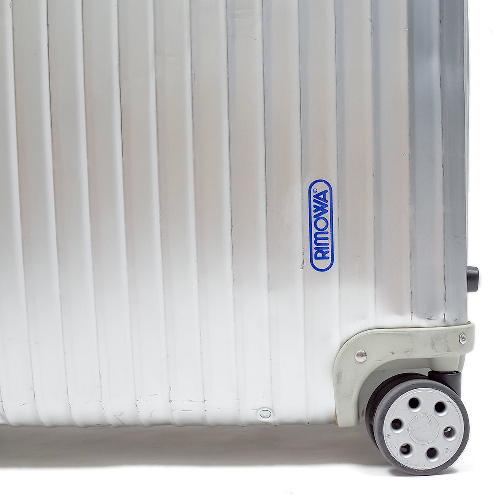 リモワ　トパーズ　中古商品　932.70-3　82リットル　4輪