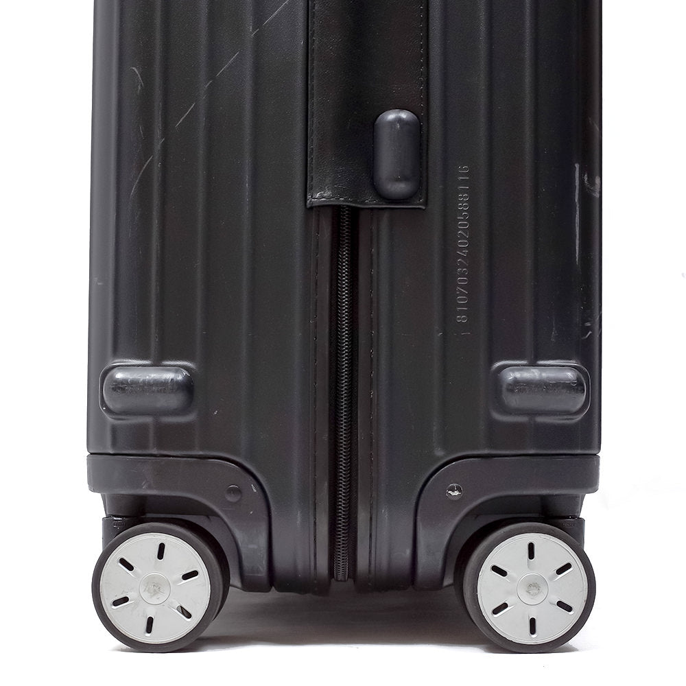 リモワ　サルサ　中古商品　810.70　78リットル　4輪