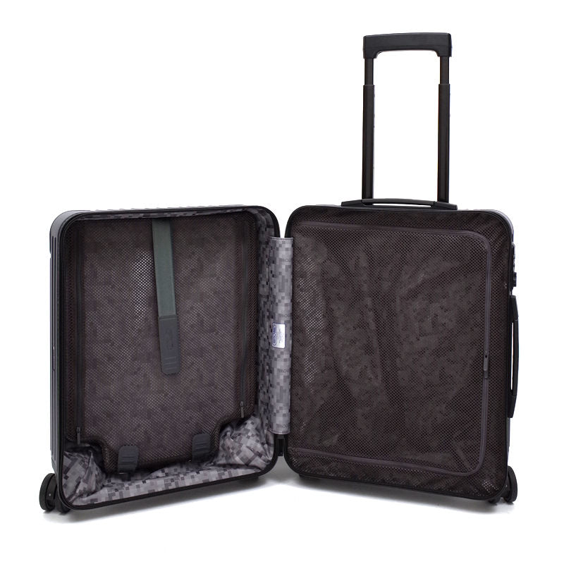 リモワ　サルサ　811.56.39.4　在庫商品　47リットル　4輪
