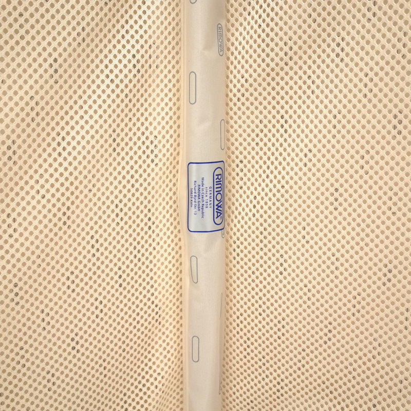 リモワ　サルサエアー限定カラー　在庫商品　820.90.03.8　84リットル　4輪