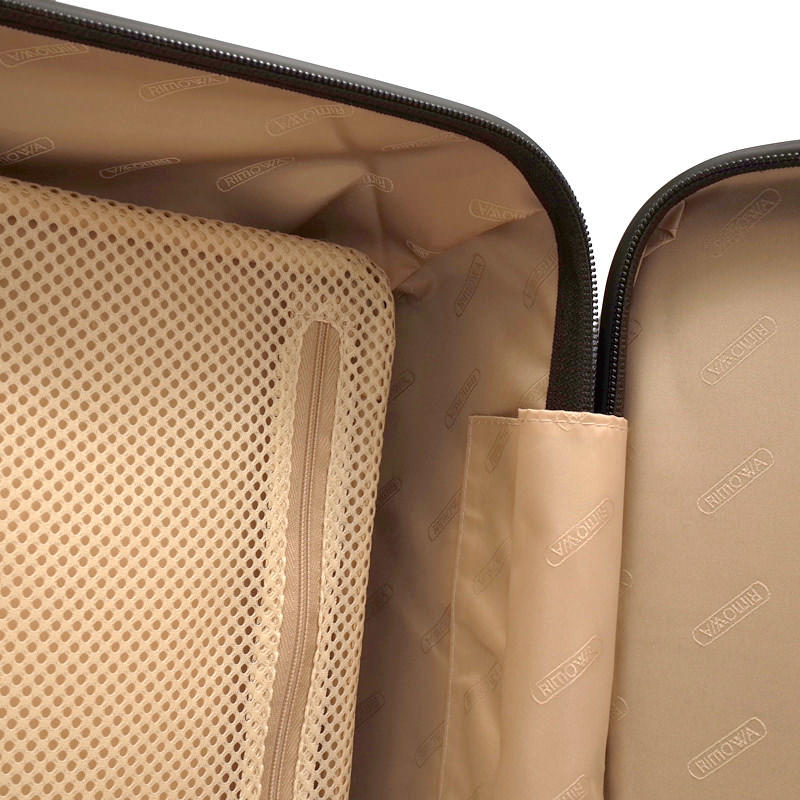 リモワ　サルサデラックス　3Suiter　830.75.52.4　94リットル　4輪
