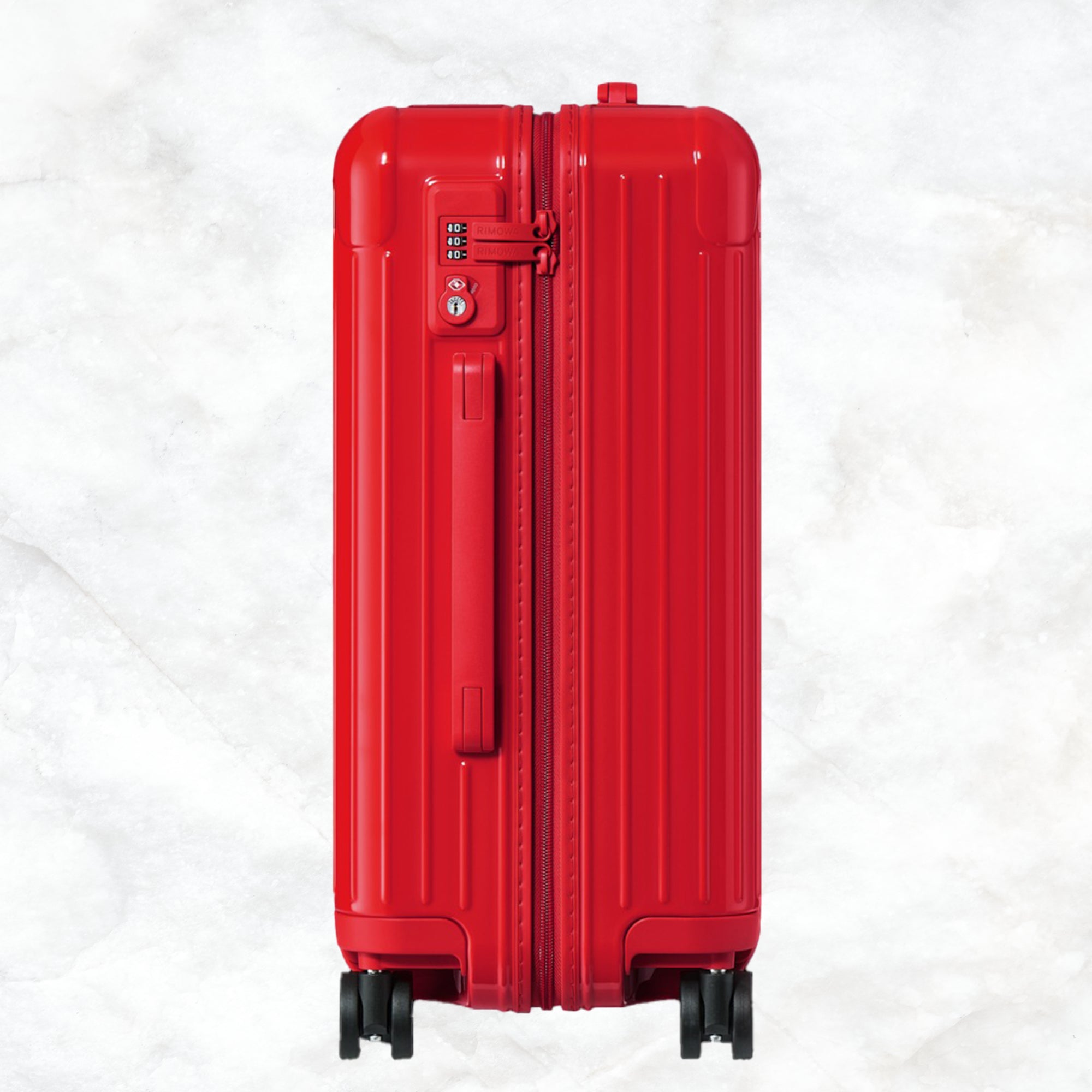 リモワ　エッセンシャル　832.53.65.1　キャビン　グロスレッド　36L