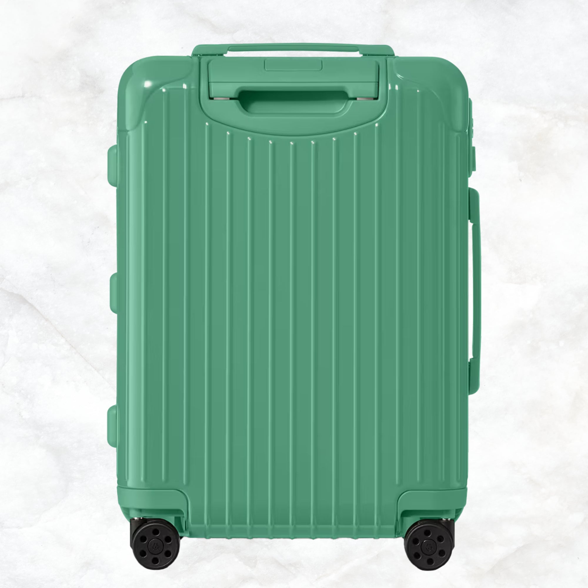リモワ　エッセンシャル　832.53.96.1　キャビン　グロスヴェルデグリーン　36L