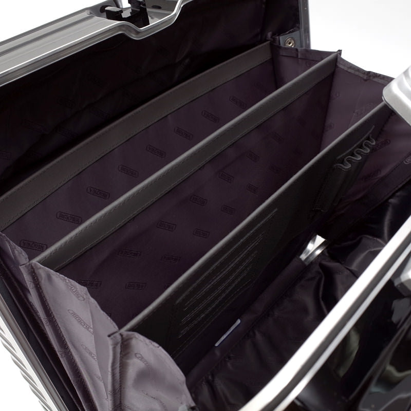 リモワ　リンボ　881.40.50.4　27リットル　4輪