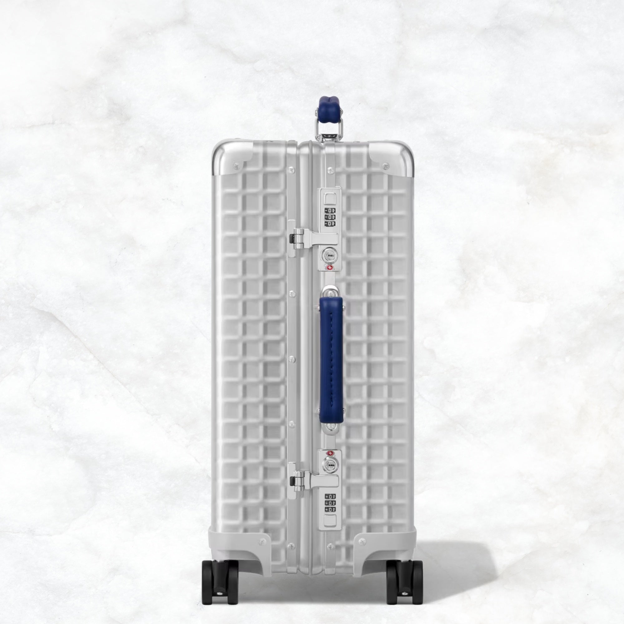 リモワ　クラシック　973.90.04.1　キャビン　アルミニウムグリッド　シルバー　36リットル　4輪