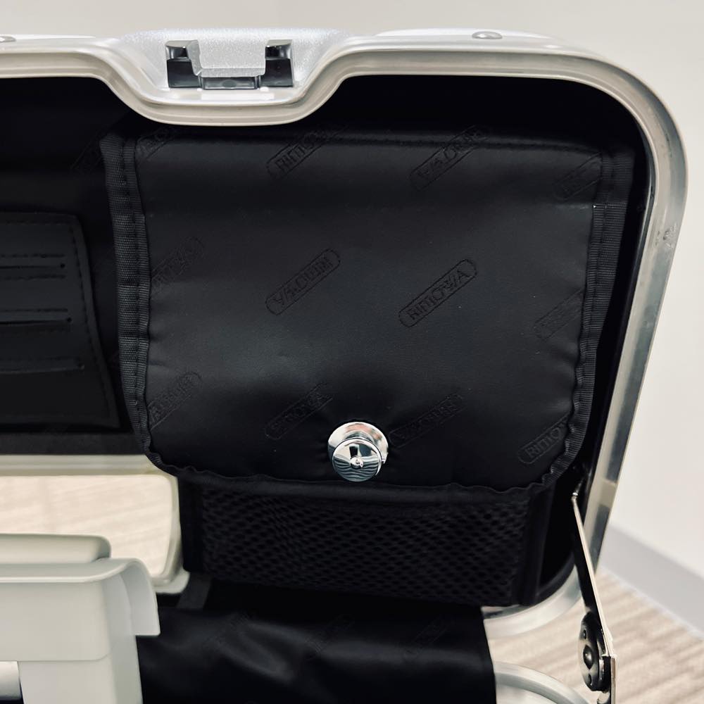 リモワ　パイロット　920.50　中古美品　カスタマイズ　34リットル　4輪