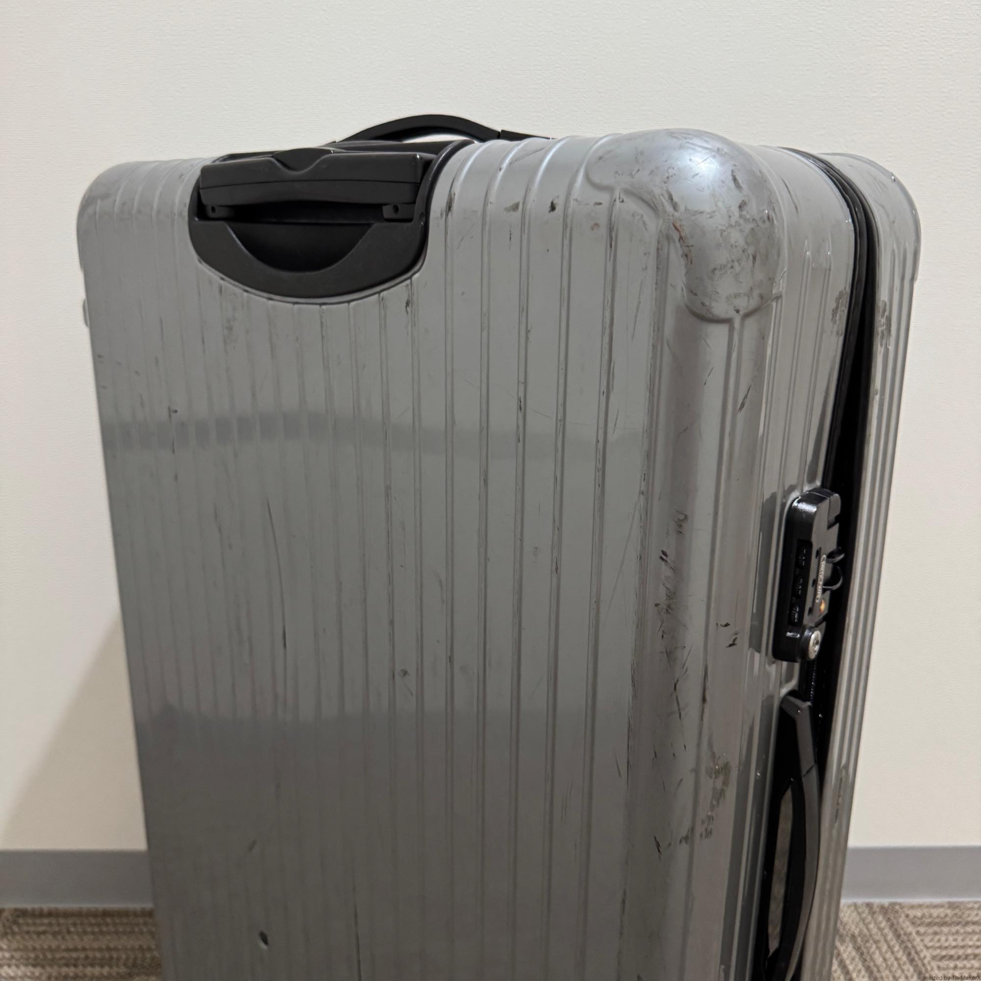 リモワ　サルサ　876.77-4　107リットル　ジャンク品　4輪