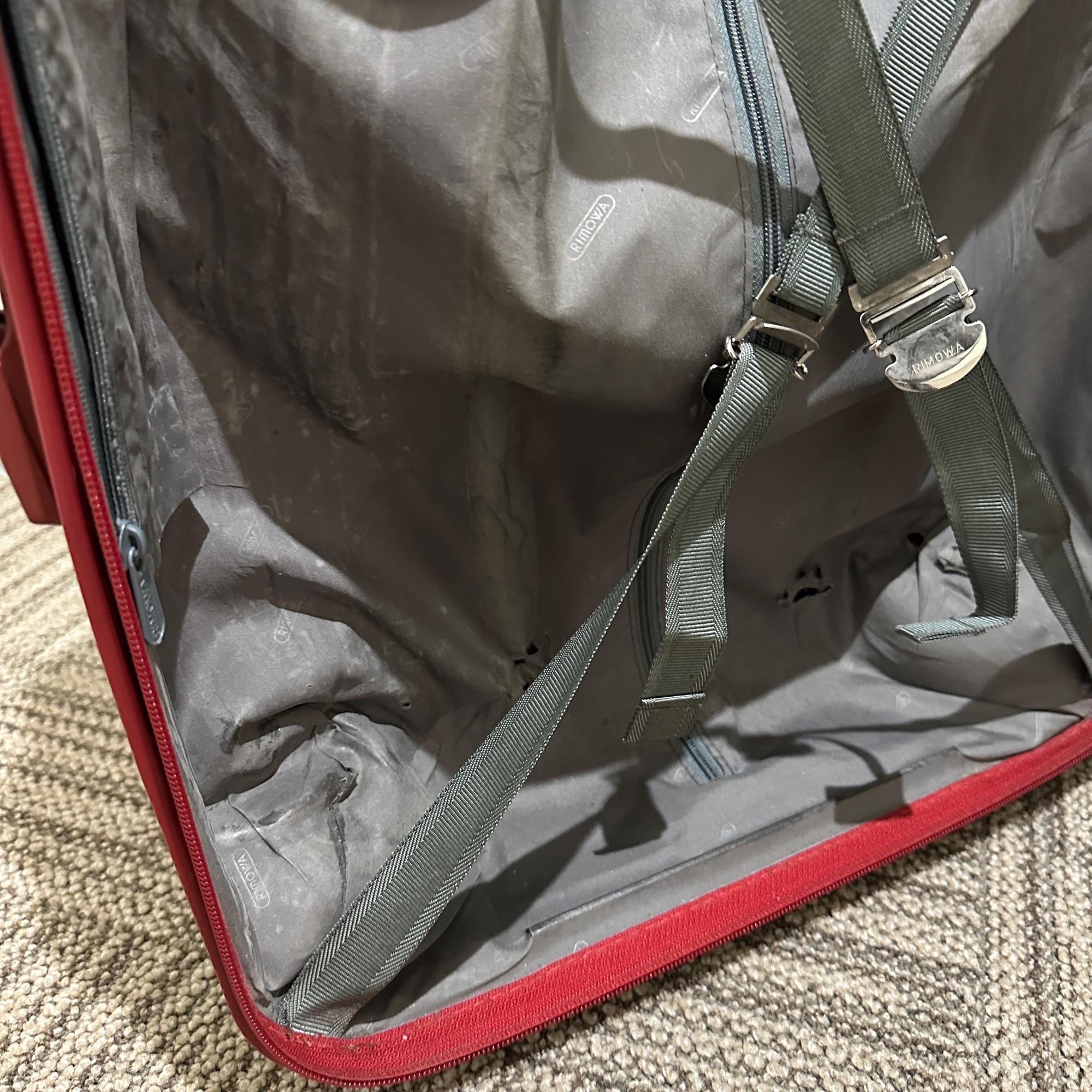 【ジャンク】リモワ　サルサ　875.63　ジャンク商品　61リットル