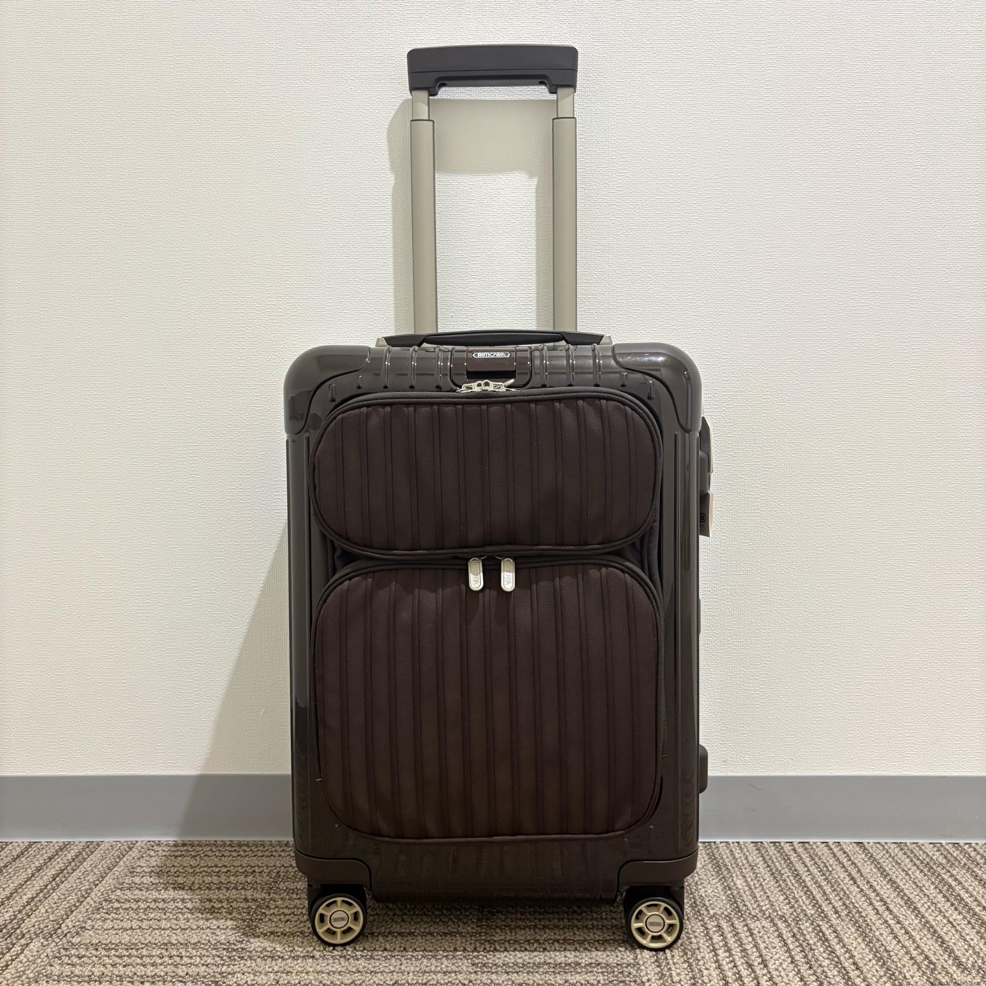 リモワ　サルサデラックスハイブリッド　アウトレット品　840.53.52.4　37リットル　4輪