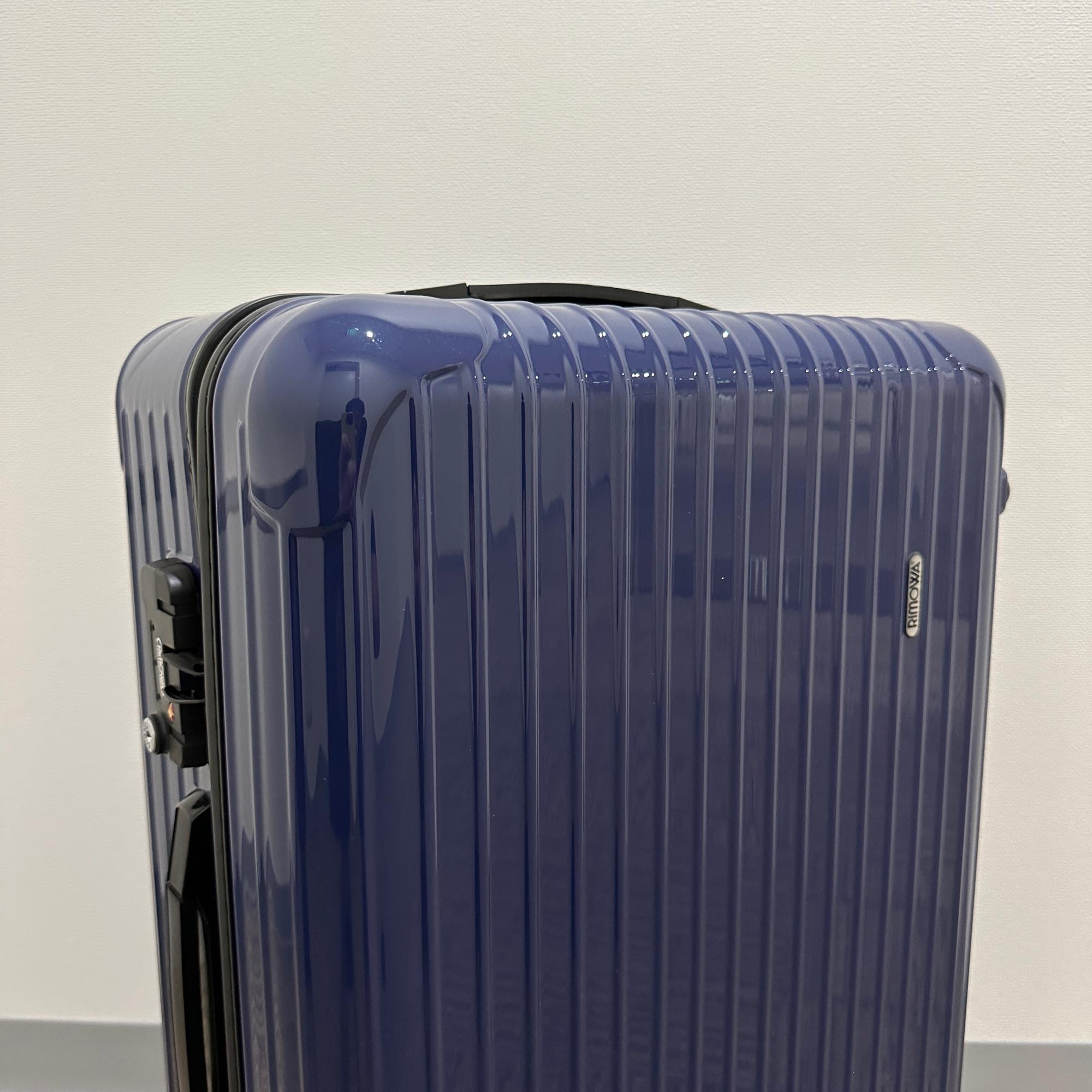 リモワ　サルサ　857.63　新古品　60リットル　2輪