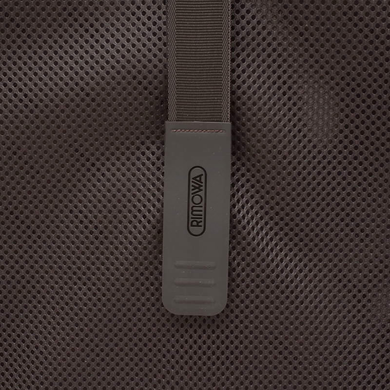 リモワ　トパーズ チタニウム　924.73.03.4　アウトレット商品　85リットル　4輪