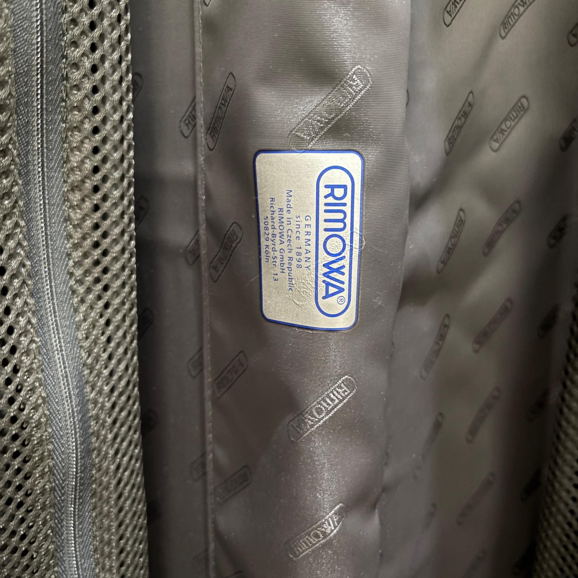 リモワ　サルサ デラックス　830.77.50.4　97リットル　新品　4輪