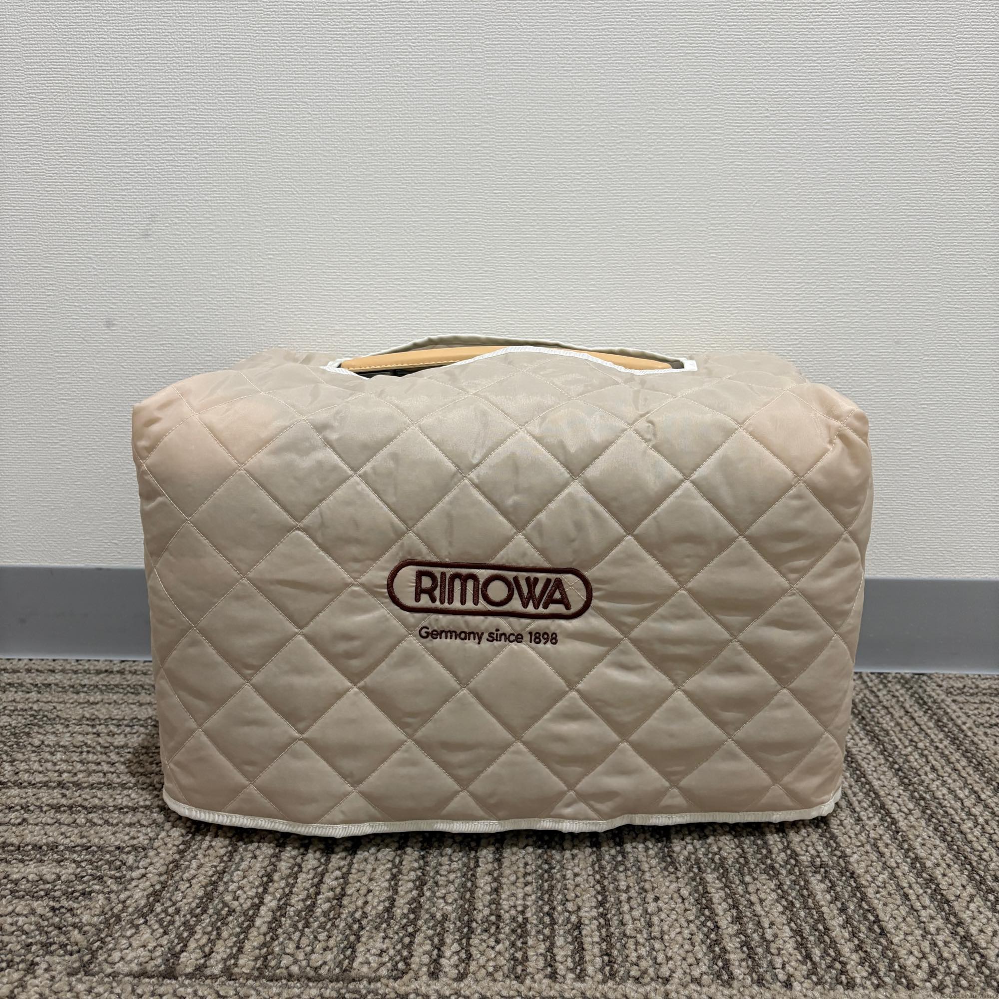リモワ　ボサノバ　ビューティーケース　870.38　新品　13リットル