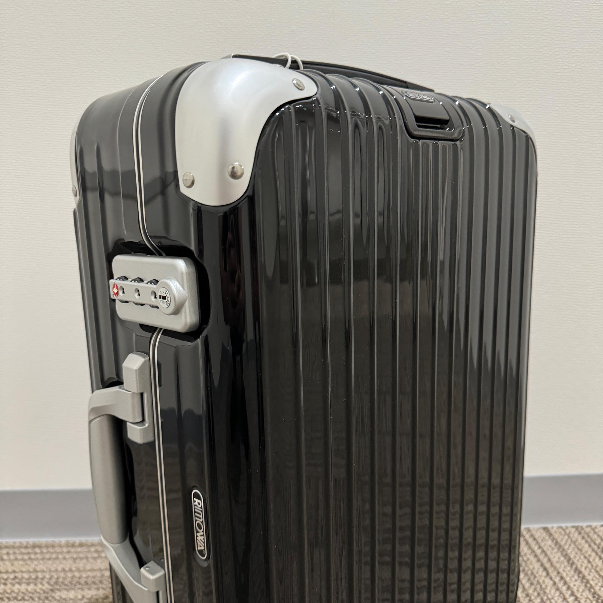 リモワ　リンボ　880.52.50.2　新品　32リットル　2輪