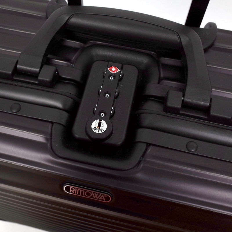 リモワ　トパーズ ステルス　在庫商品　923.40.01.2　28リットル　2輪