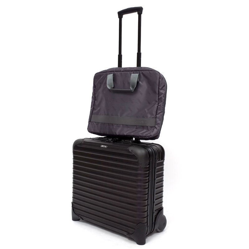 リモワ　トパーズ ステルス　在庫商品　923.40.01.2　28リットル　2輪