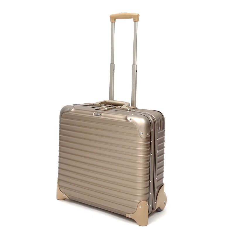 リモワ　トパーズ チタニウム　920.40.03.2　在庫商品　28リットル　2輪
