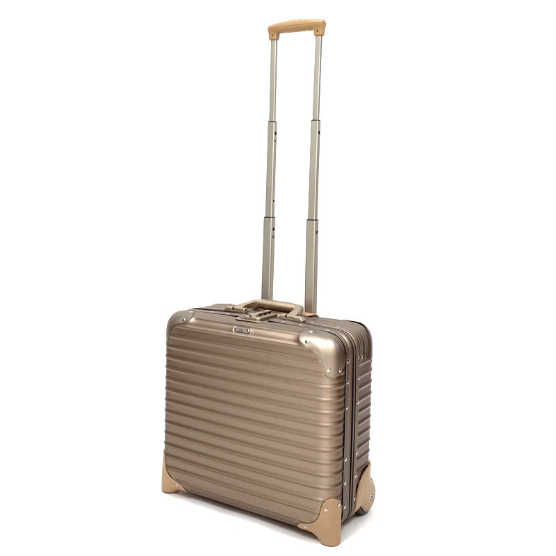 リモワ　トパーズ チタニウム　920.40.03.2　在庫商品　28リットル　2輪