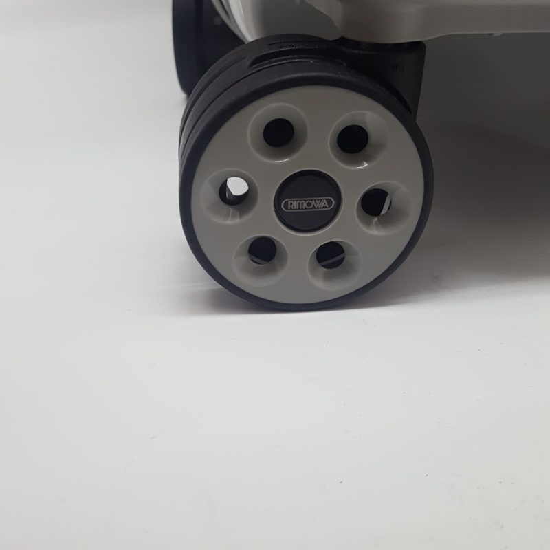 リモワ　トパーズ　924.77.00.4　在庫商品　98リットル　4輪