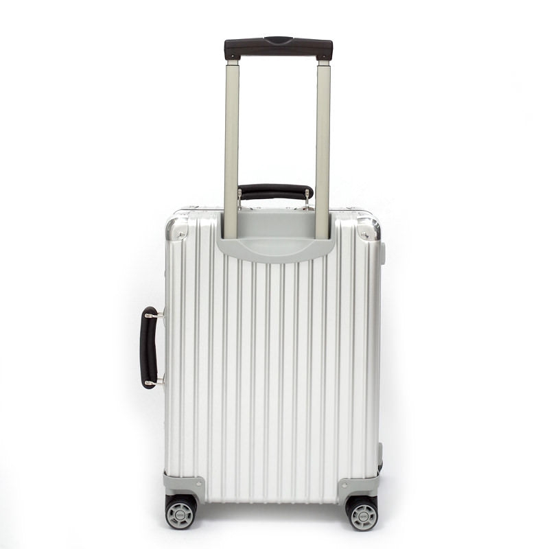 リモワ　クラシックフライト　971.53.00.4　在庫商品　35リットル　4輪