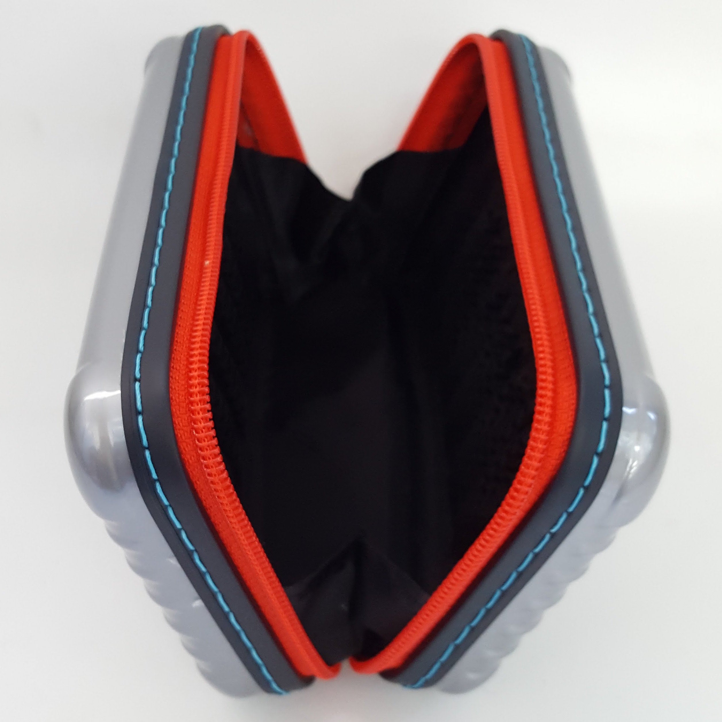 リモワ ポルシェ　アメニティケース 在庫商品 MARTINI RACINGロゴ