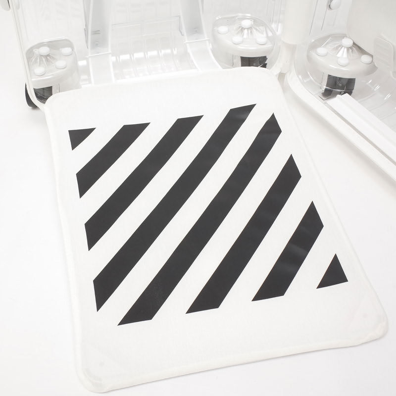 リモワ×OFF-WHITE限定　在庫商品　36リットル　ホワイト　4輪