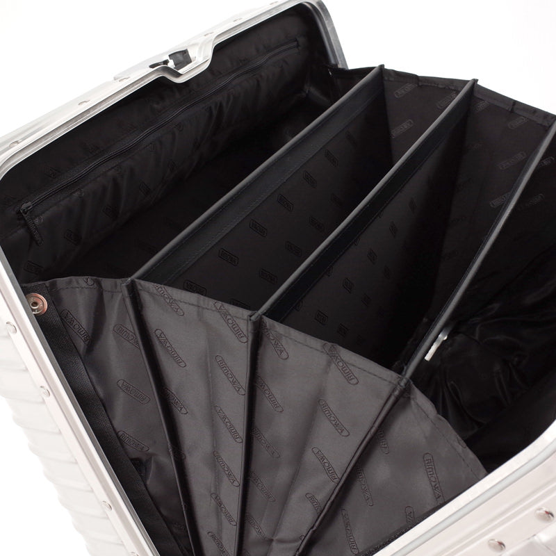 リモワ トパーズ　923.40.00.4　在庫商品　26リットル　4輪