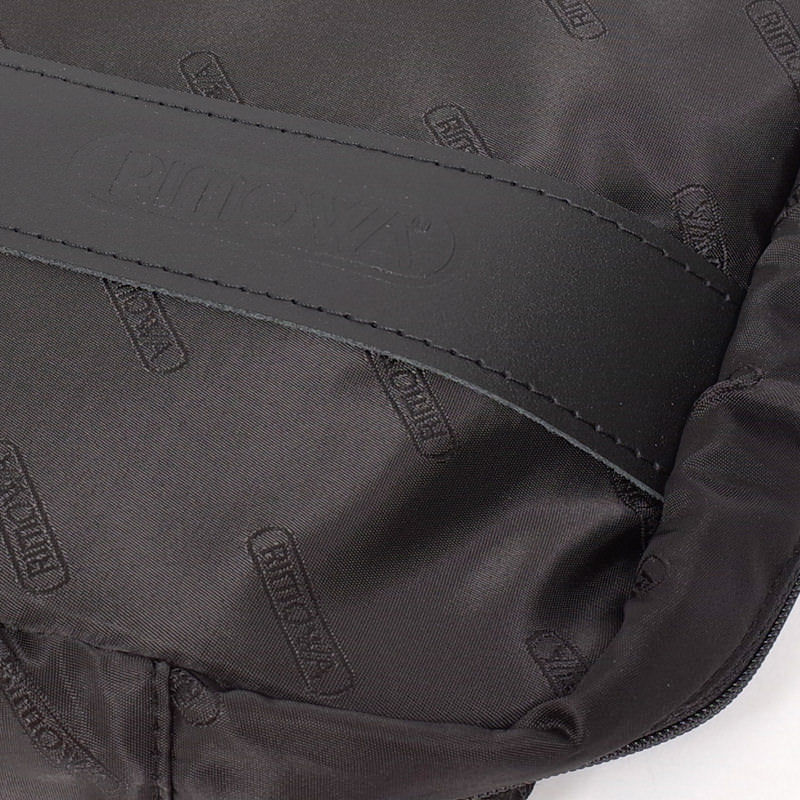 リモワ トパーズ　923.40.00.4　在庫商品　26リットル　4輪