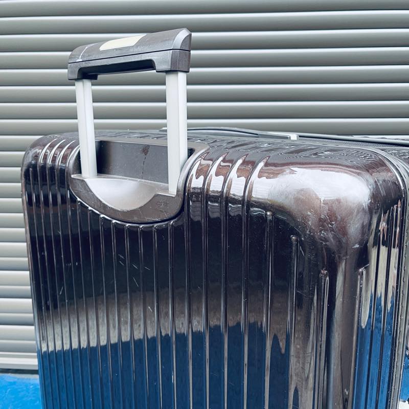 リモワ　サルサデラックス 3Suiter　U1-872.80　中古商品　131リットル　4輪