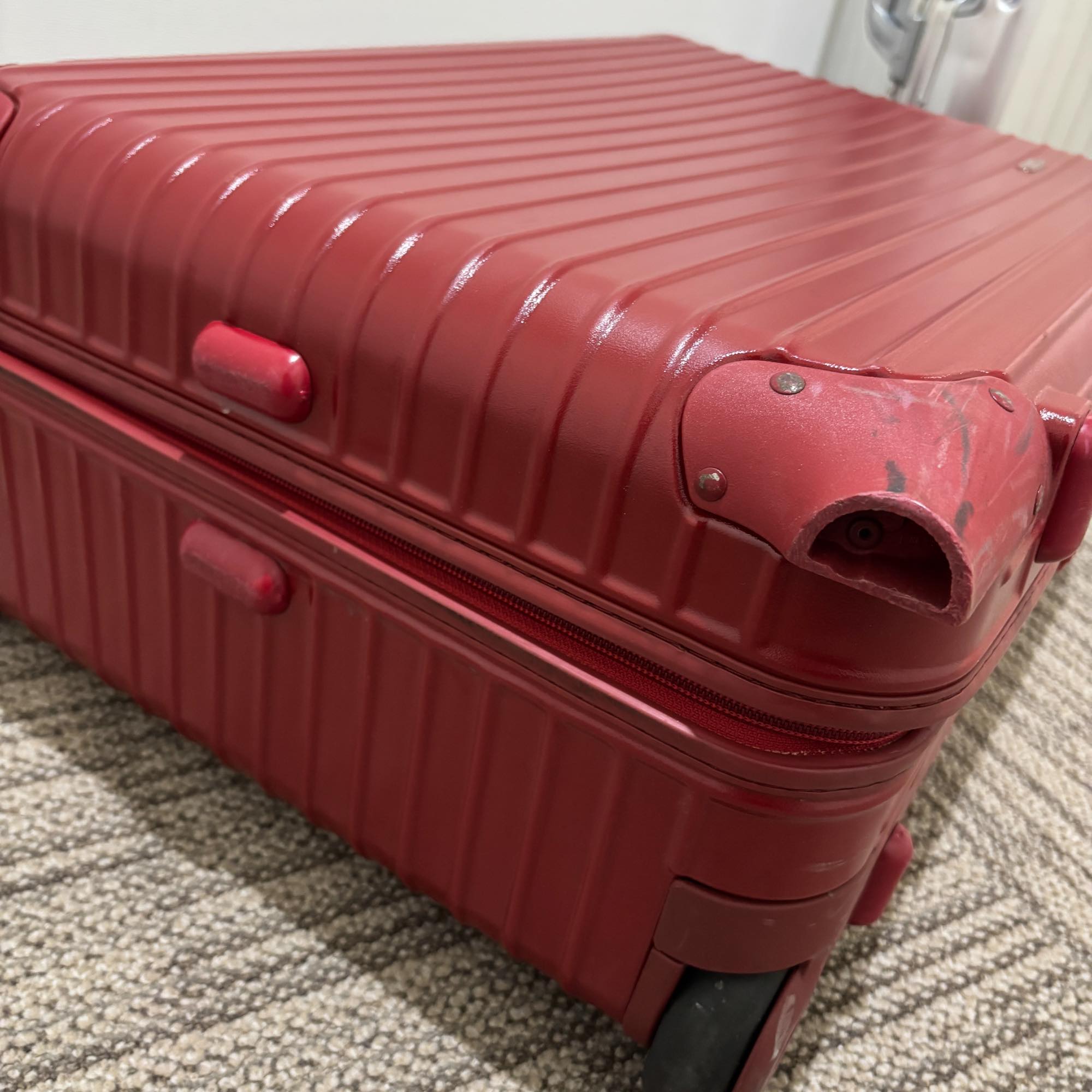 リモワ　エッセンシャル(サルサ)　855.63-10　中古美品　63リットル　2輪