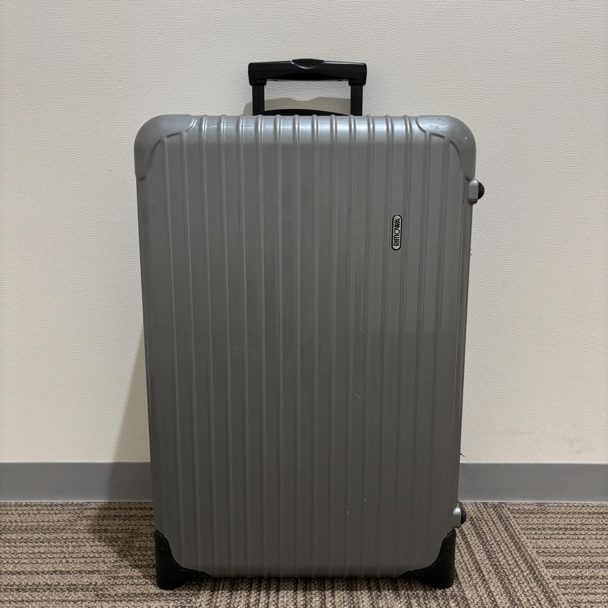 リモワ　エッセンシャル(サルサ)　856.63-10　63リットル　中古商品　2輪