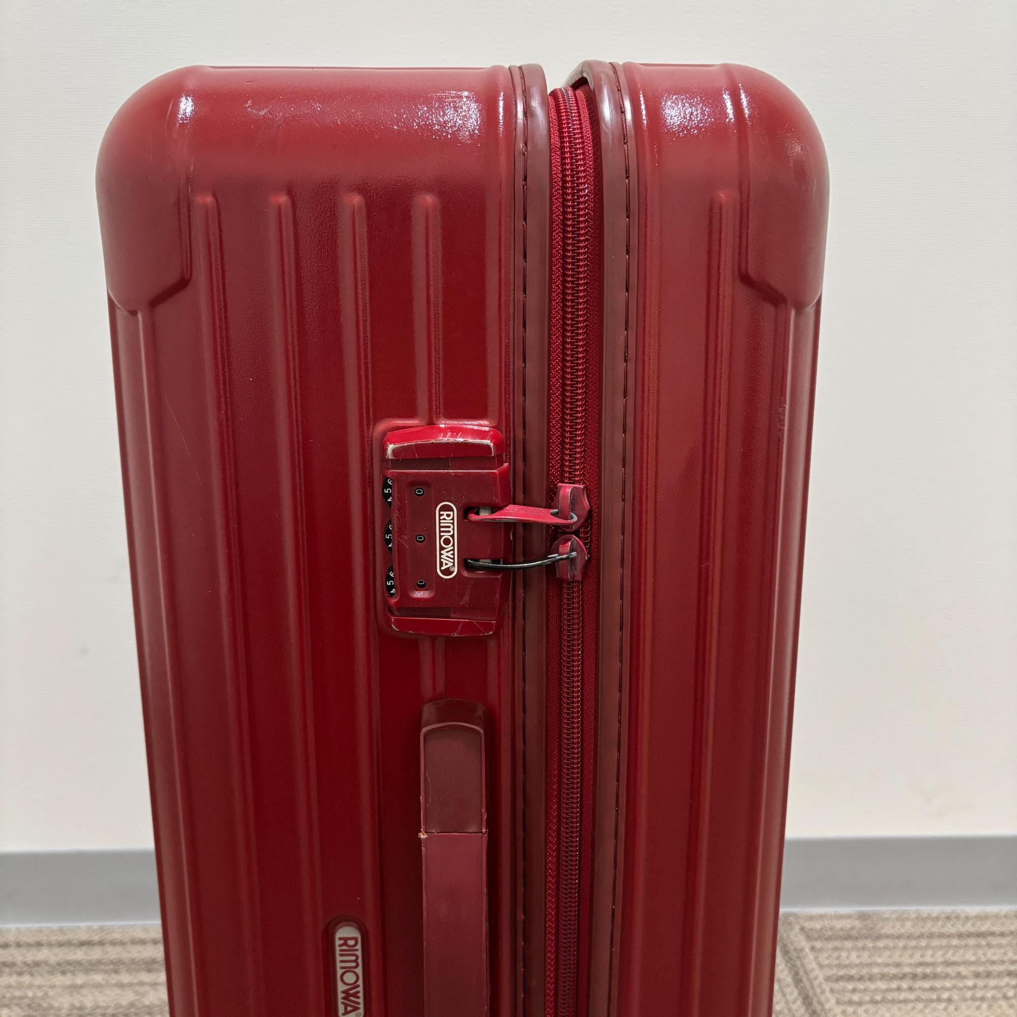 リモワ　エッセンシャル(サルサ)　855.63-11　中古商品　63リットル　2輪